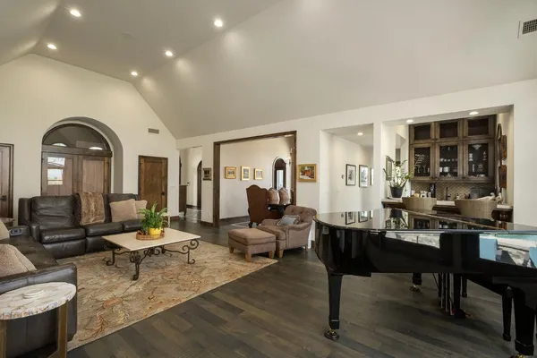 $1,999,000 | 17159 Coyote Pass Lane, Clovis, CA 93619