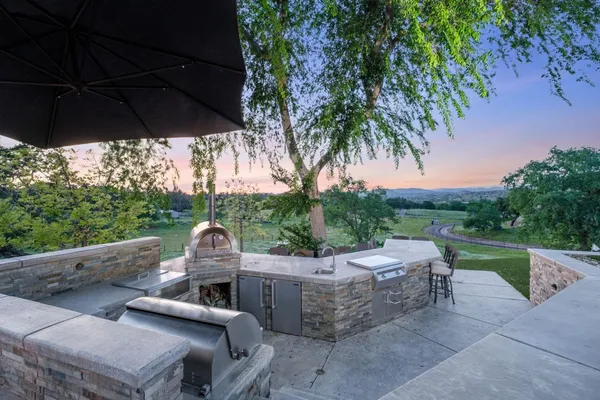 $1,999,000 | 17159 Coyote Pass Lane, Clovis, CA 93619