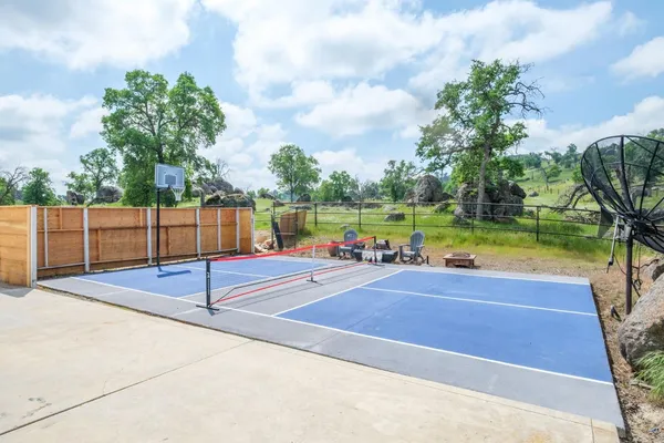 $1,999,000 | 17159 Coyote Pass Lane, Clovis, CA 93619