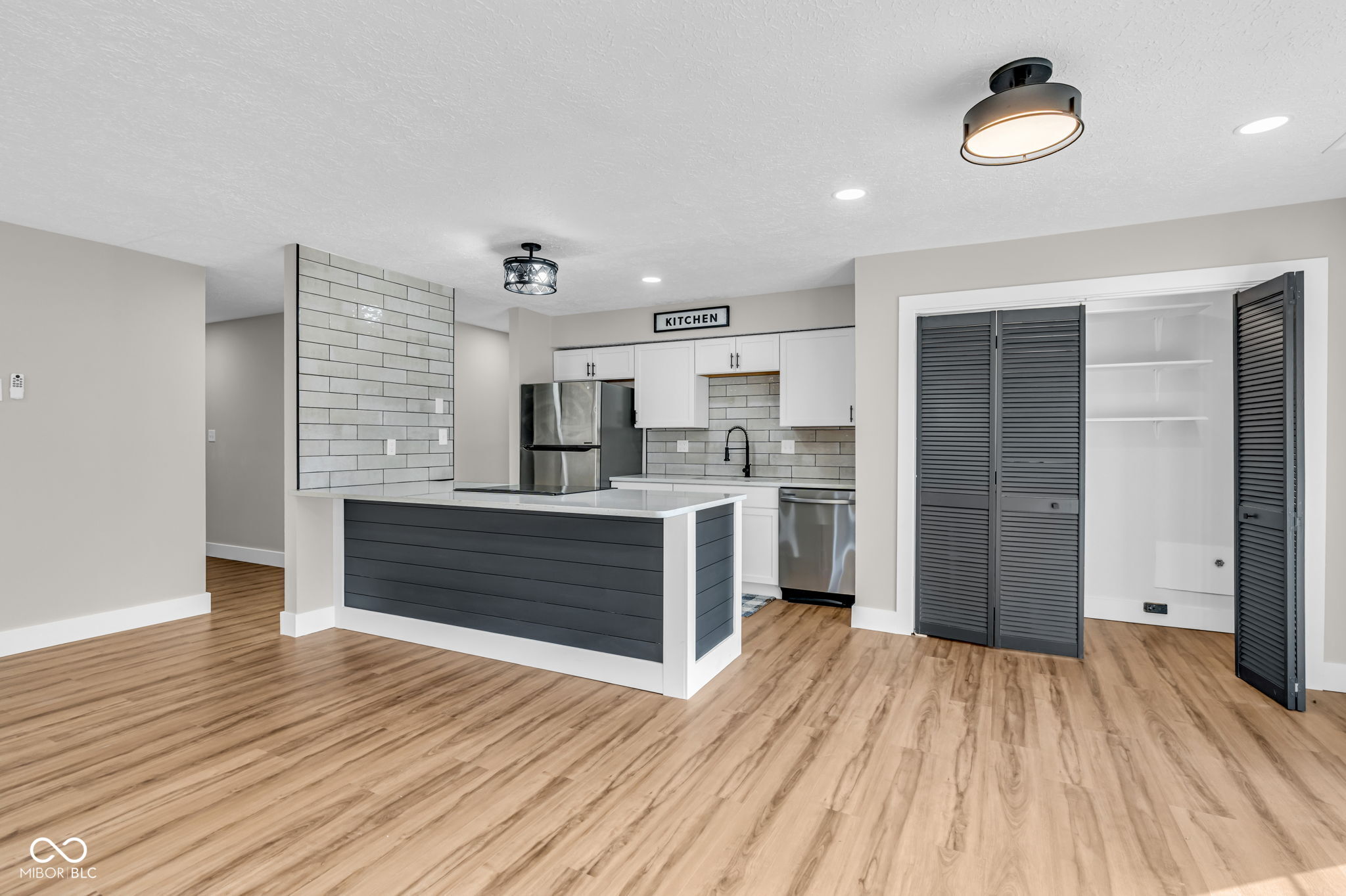 7640 Gordon Way Indianapolis, IN 46237 - Photo 21 of 46