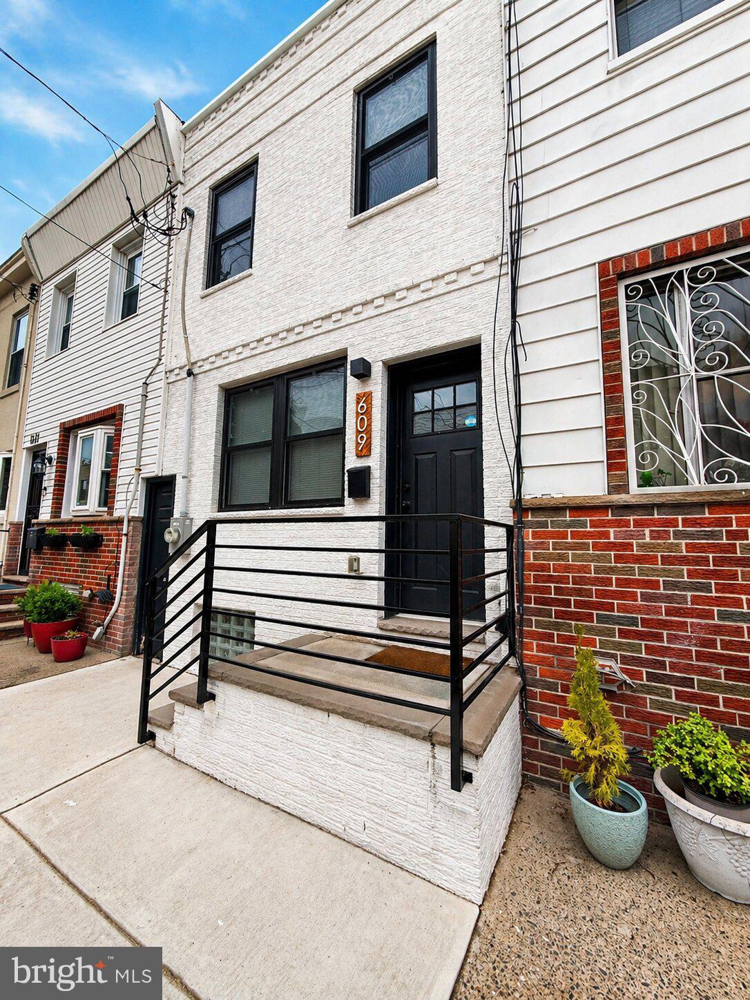 609 Mountain Street Philadelphia, PA 19148 - Photo 28 of 28 Front of the house