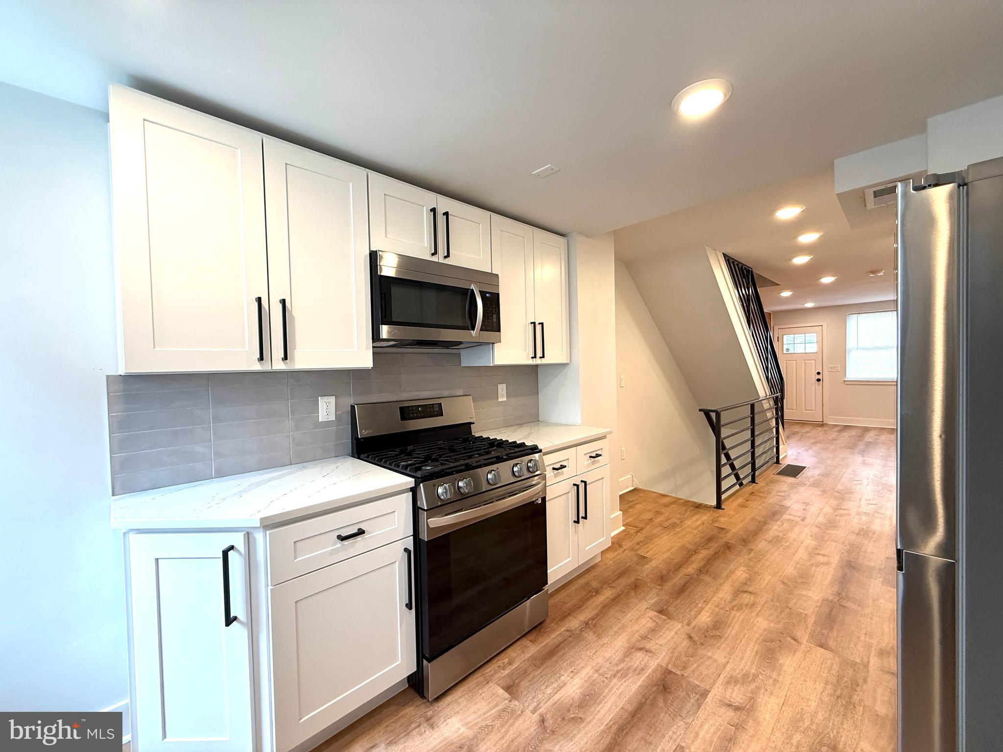 609 Mountain Street Philadelphia, PA 19148 - Photo 10 of 28 Kitchen