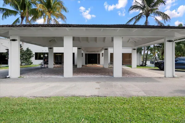 $1,200 | 11863 Wimbledon Circle, Unit 524, Wellington, FL 33414