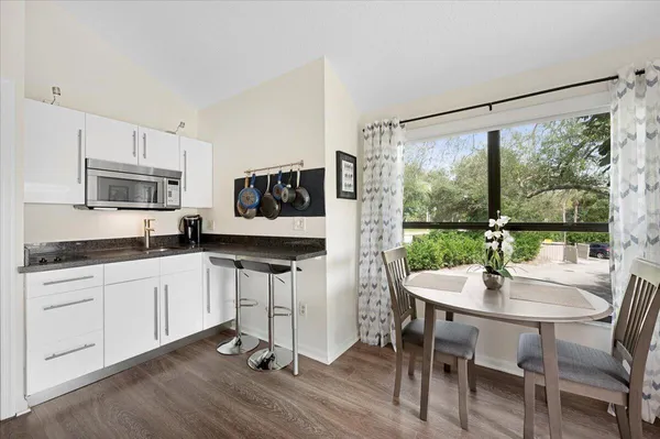 $1,200 | 11863 Wimbledon Circle, Unit 524, Wellington, FL 33414