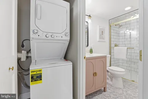 $349,900 | 2311 Pimmit Drive, Unit 603, Falls Church, VA 22043