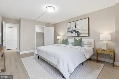 $349,900 | 2311 Pimmit Drive, Unit 603, Falls Church, VA 22043