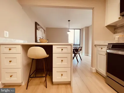 $349,900 | 2311 Pimmit Drive, Unit 603, Falls Church, VA 22043