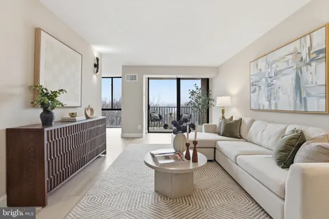 $349,900 | 2311 Pimmit Drive, Unit 603, Falls Church, VA 22043