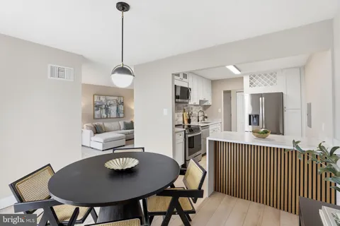 $349,900 | 2311 Pimmit Drive, Unit 603, Falls Church, VA 22043