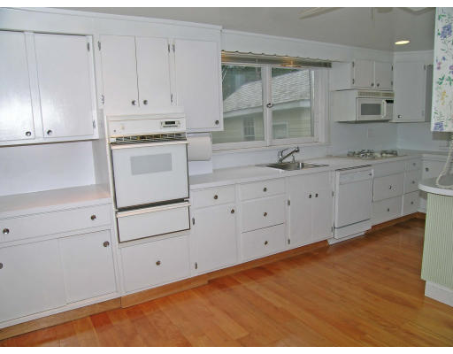 285 Clark Road Brookline, MA 02445 - Photo 9 of 11