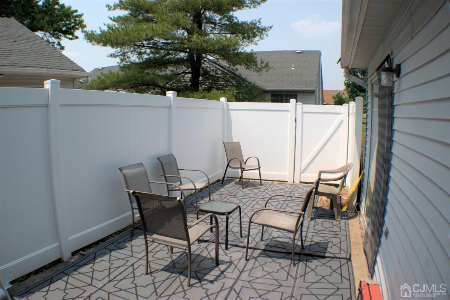 847 Sewell Road, Unit B Monroe Township, NJ 08831 - Photo 4 of 18 Gallery Image 4