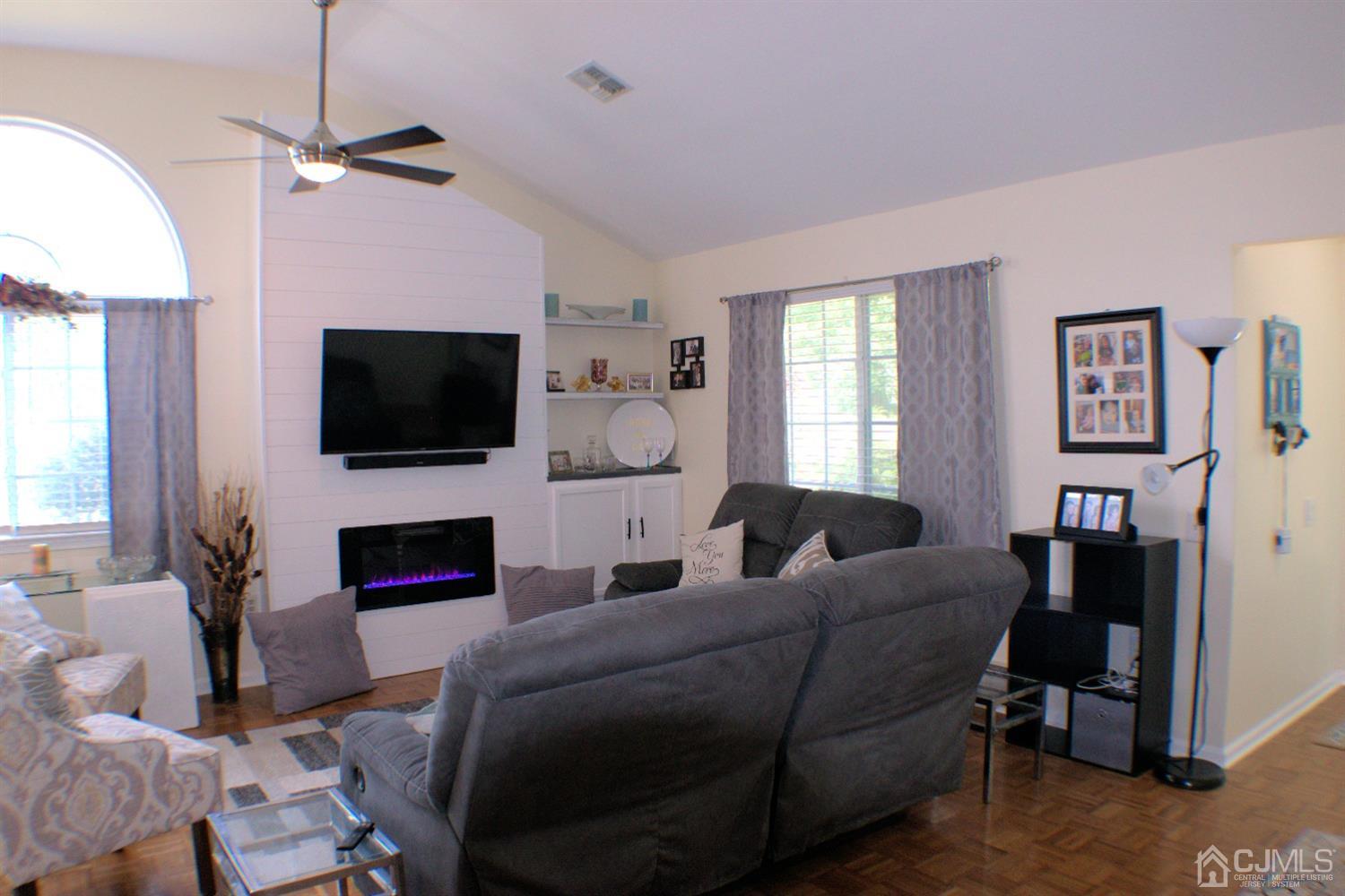 847 Sewell Road, Unit B Monroe Township, NJ 08831 - Photo 8 of 18 Gallery Image 8