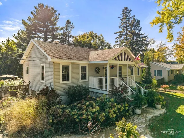 $400,000 | 28W671 Rogers Avenue, Warrenville, IL 60555