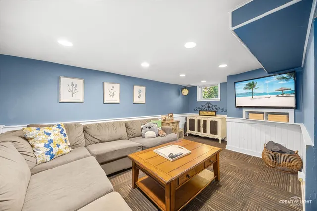 $400,000 | 28W671 Rogers Avenue, Warrenville, IL 60555