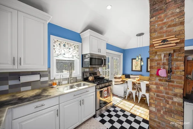 $400,000 | 28W671 Rogers Avenue, Warrenville, IL 60555