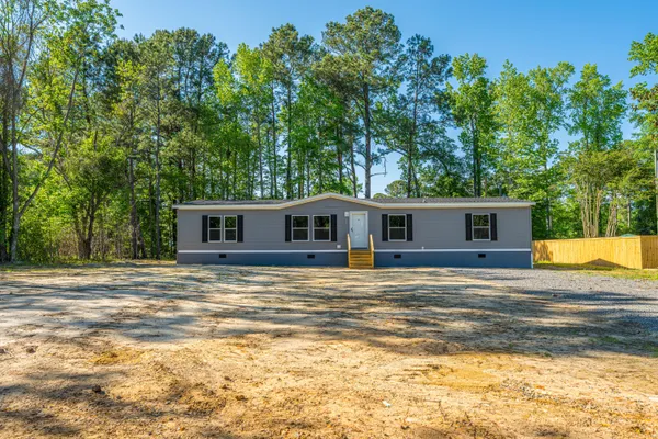 $279,999 | 610 Rabbitpatch Lane, St. Stephen, SC 29479
