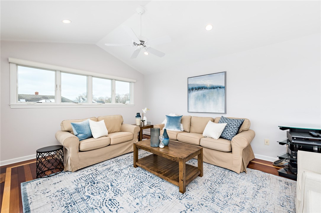 54 Burnett Road Warwick, RI 02889 - Photo 11 of 40 Gallery Image 11
