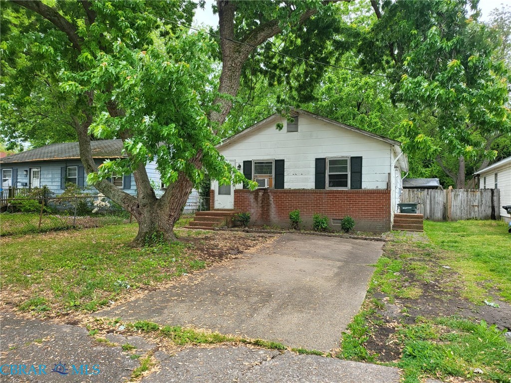 116 Downes Street Hampton, VA 23663 - Photo 1 of 30