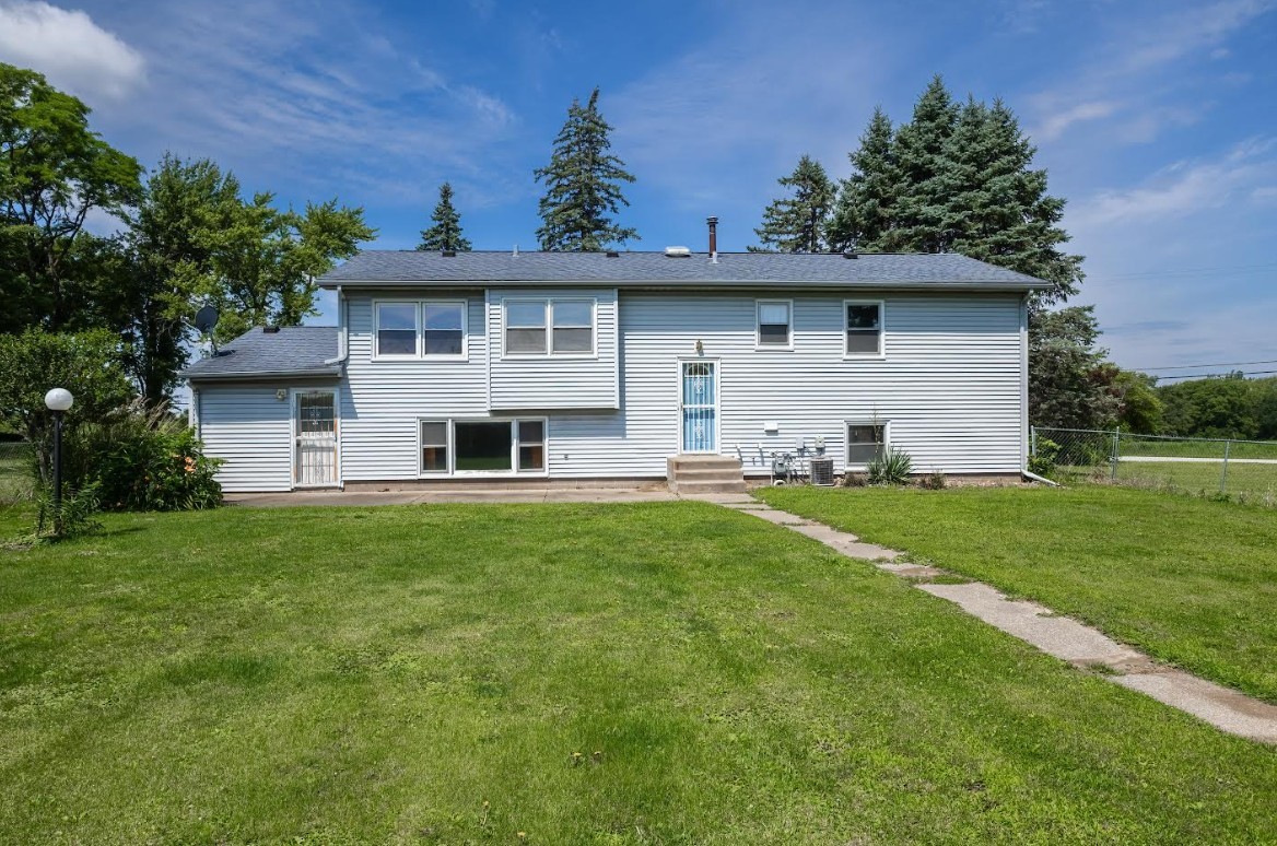 10121 Ridgewood Road Milan, IL 61264 - Photo 34 of 36