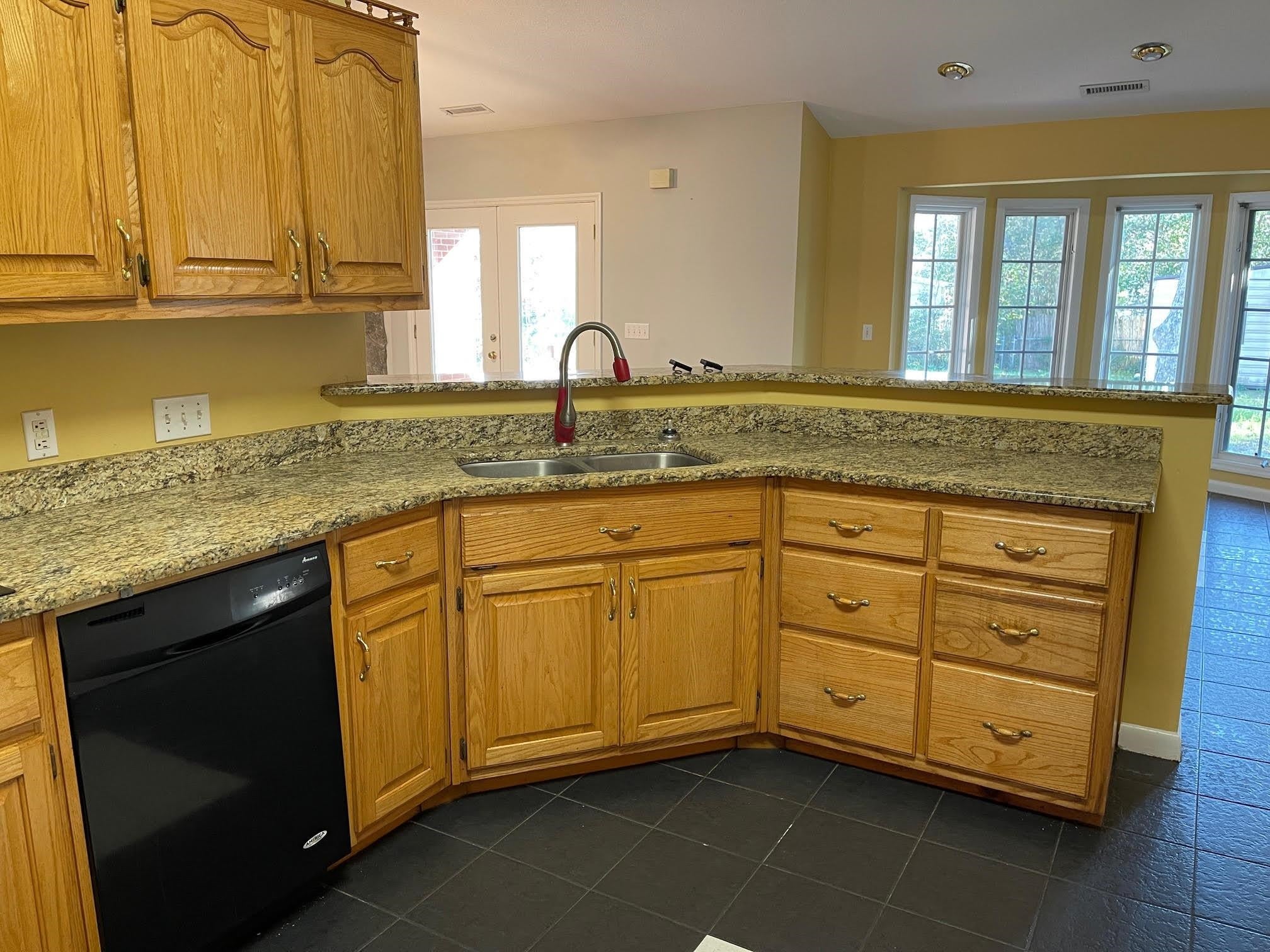 308 Sanford Road Andalusia, AL 36420 - Photo 9 of 27 Gallery Image 9