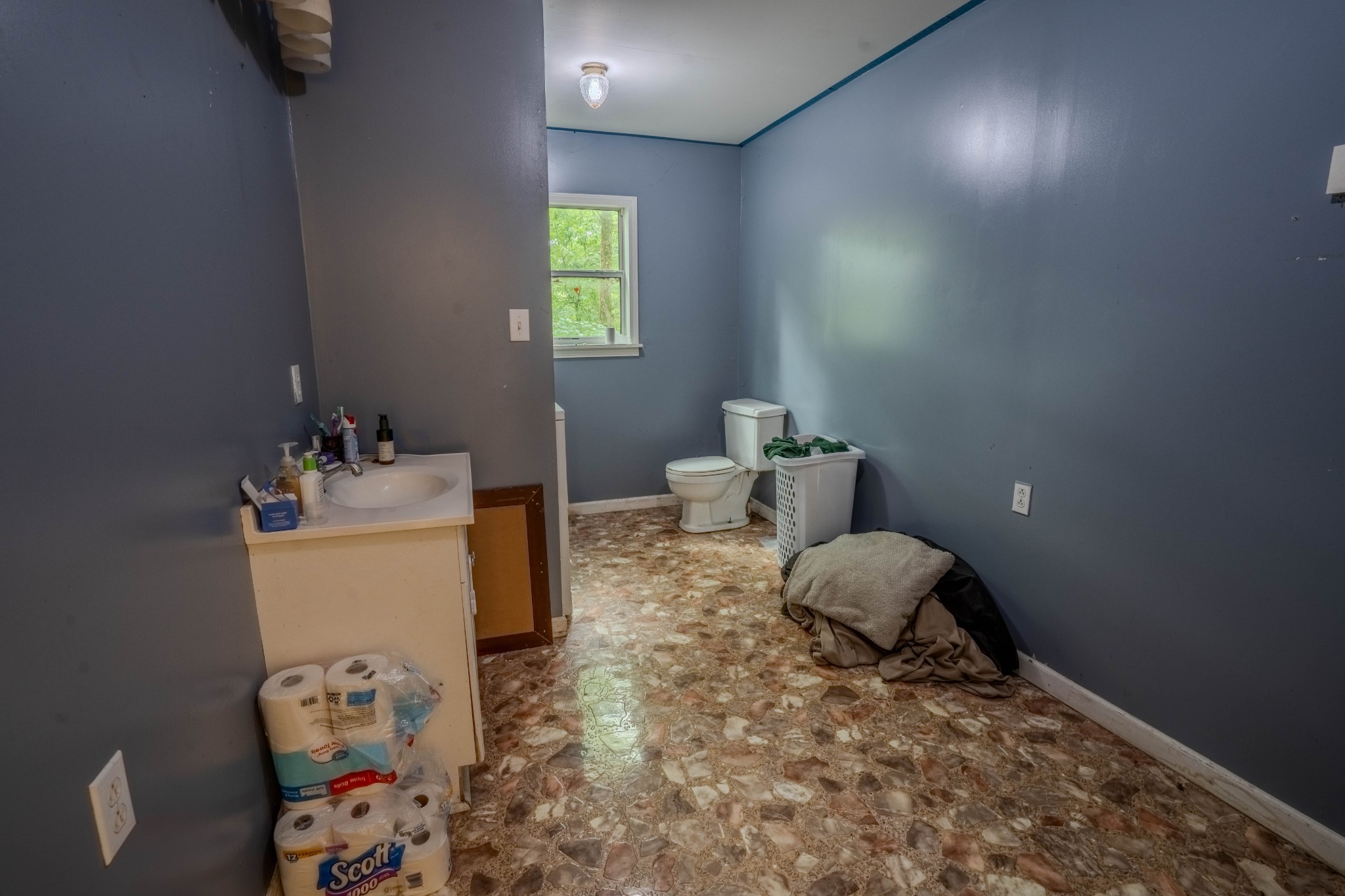 366 Ridge Road Westpoint, TN 38486 - Photo 11 of 29 a bathroom with a sink mirror vanity and toilet