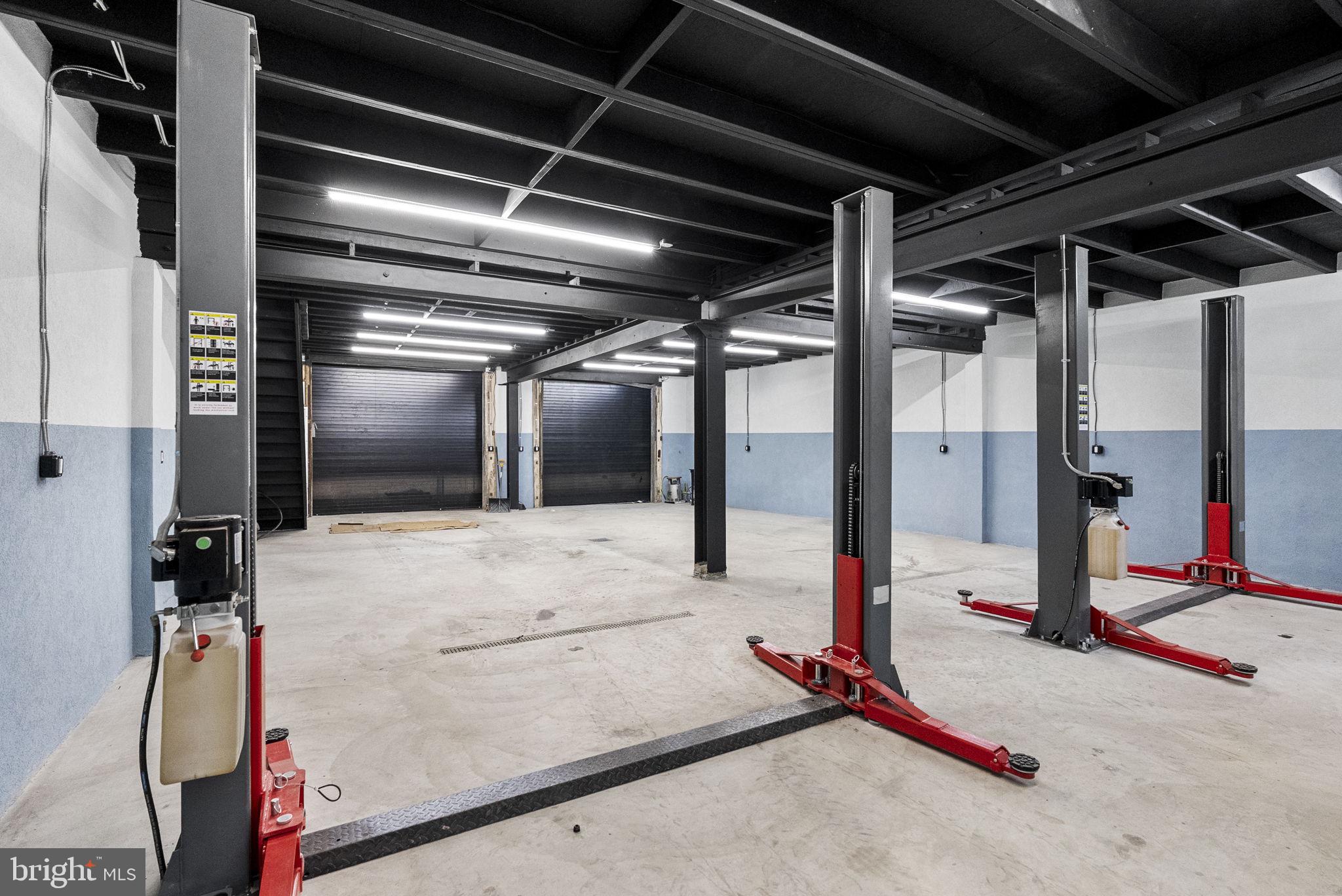 2730 Hope Street Philadelphia, PA 19133 - Photo 7 of 29 a view of a room with gym equipment