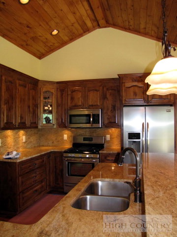219 Supreme Golden Road Banner Elk, NC 28604 - Photo 4 of 7 Gallery Image 4