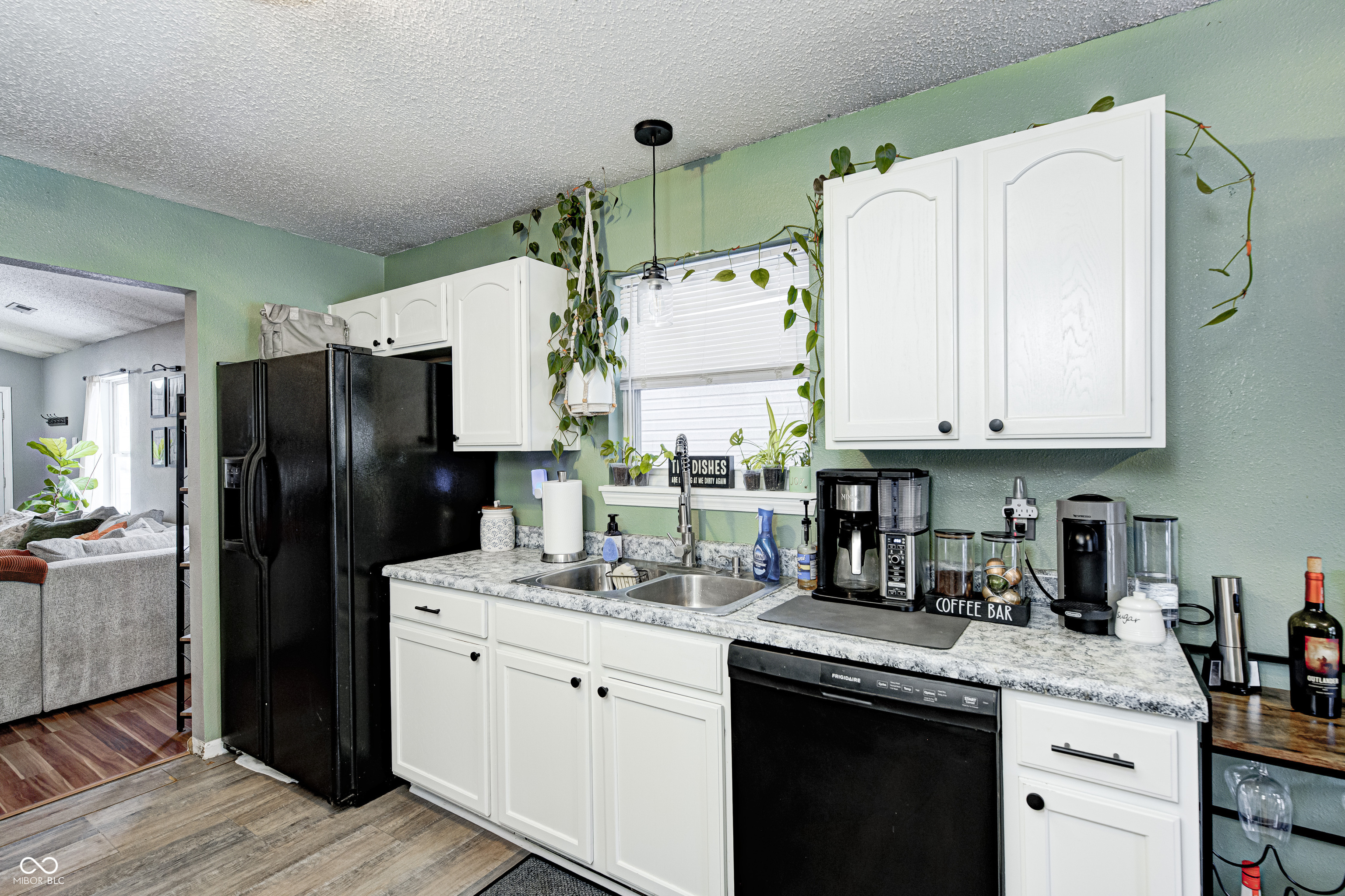 1362 Bluff View Court Indianapolis, IN 46217 - Photo 13 of 33