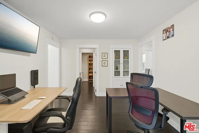 a view of a livingroom with furniture