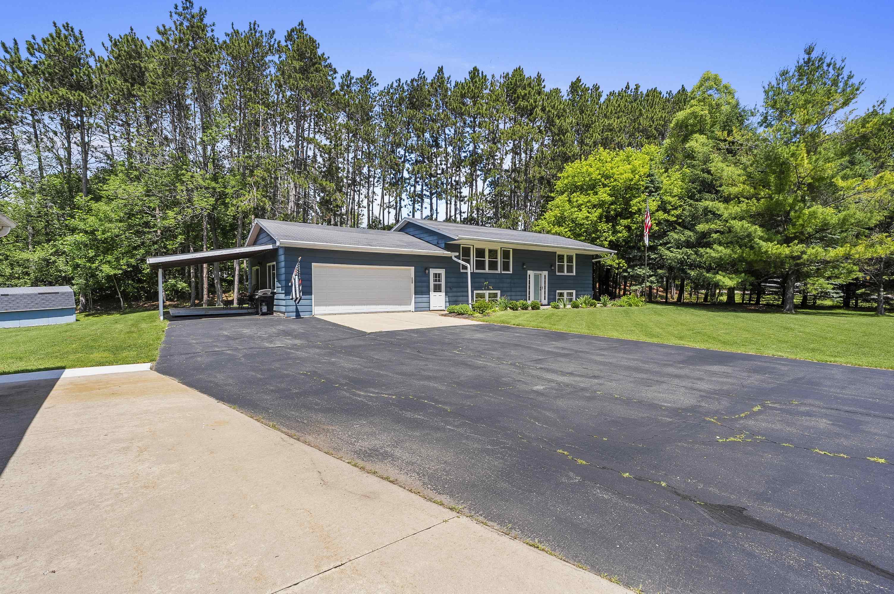 131 Dekard Road Little Suamico, WI 54141 - Photo 3 of 58