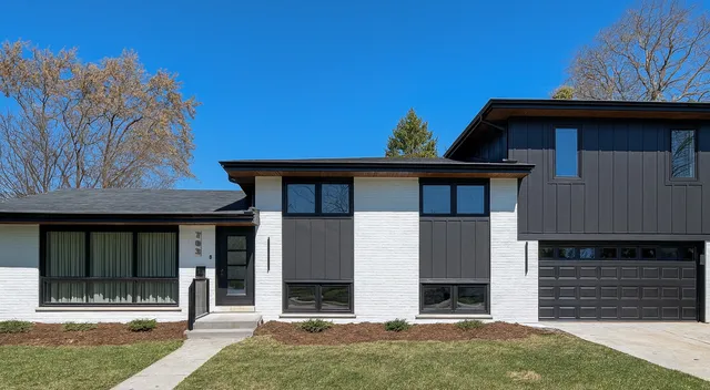 $997,000 | 703 North Gibbons Avenue, Arlington Heights, IL 60004