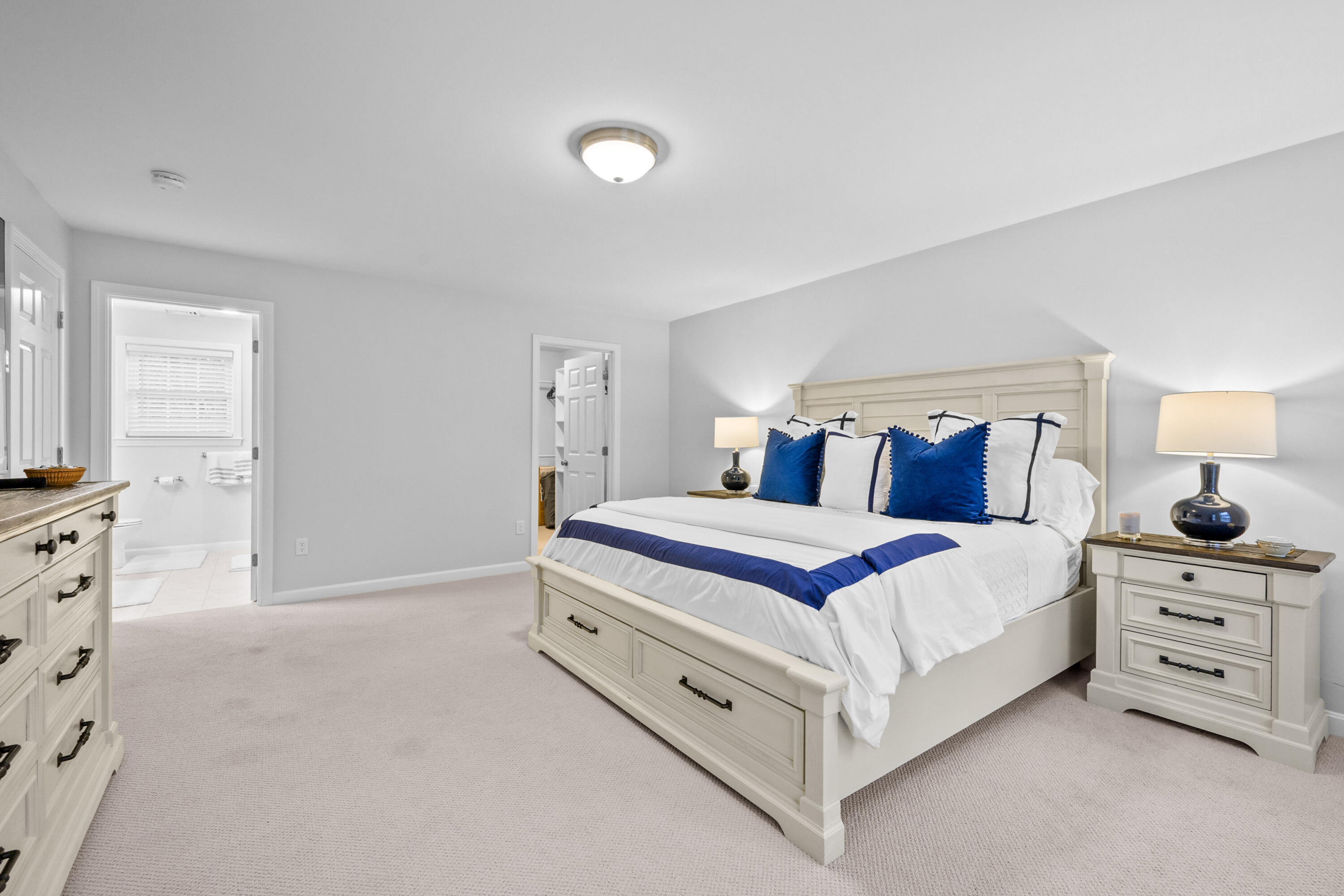 41 Dromoland Lane Barnstable, MA 02630 - Photo 11 of 30 Master Bedroom