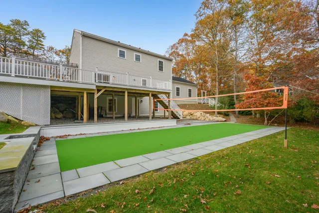 $1,350,000 | 41 Dromoland Lane, Barnstable, MA 02630