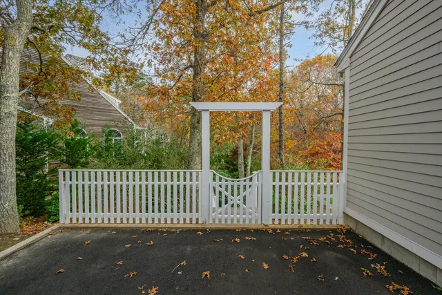 $1,350,000 | 41 Dromoland Lane, Barnstable, MA 02630