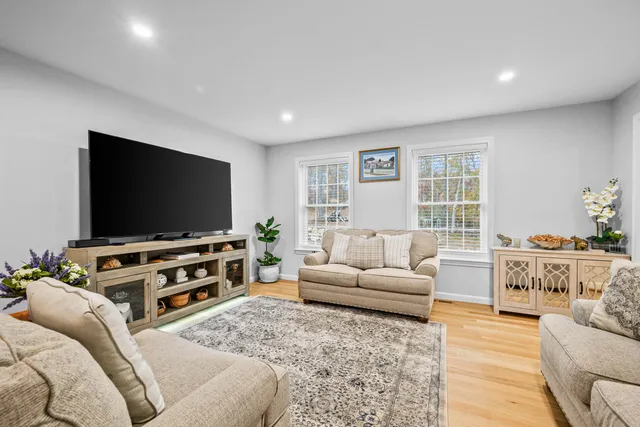 $1,350,000 | 41 Dromoland Lane, Barnstable, MA 02630