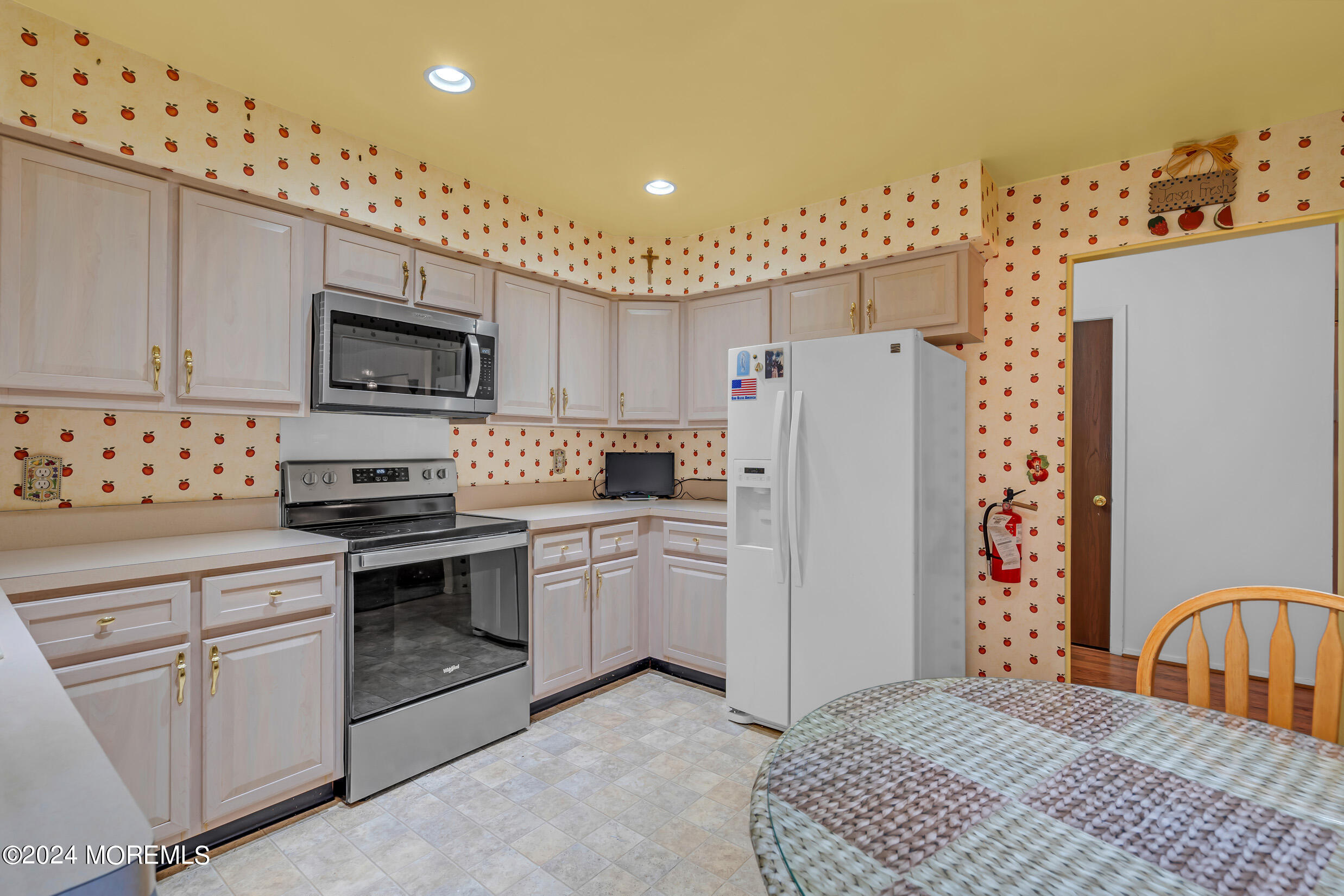 20 A Spring Street Whiting, NJ 08759 - Photo 12 of 32 5 (9)
