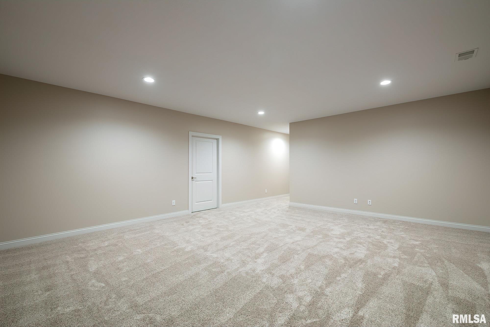 5660 Red Fox Road Bettendorf, IA 52722 - Photo 20 of 30