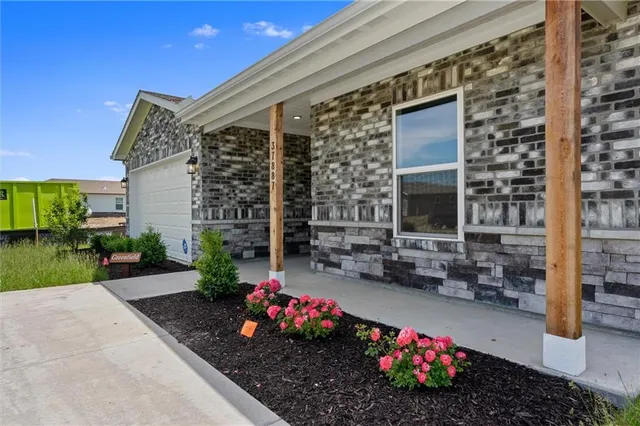 $310,620 | 37887 West 207th Street, Edgerton, KS 66021