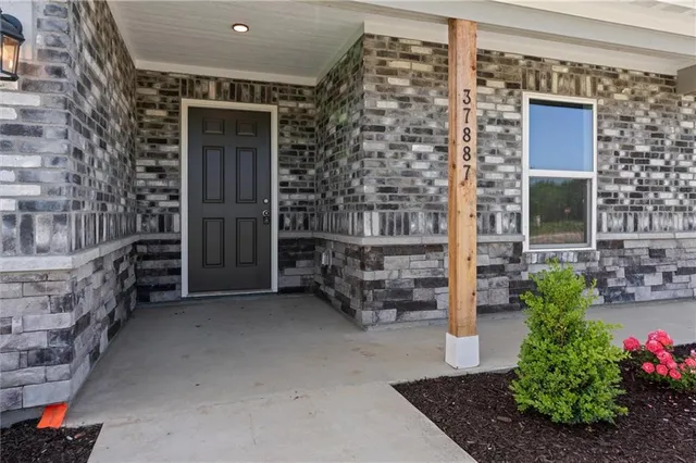 $310,620 | 37887 West 207th Street, Edgerton, KS 66021