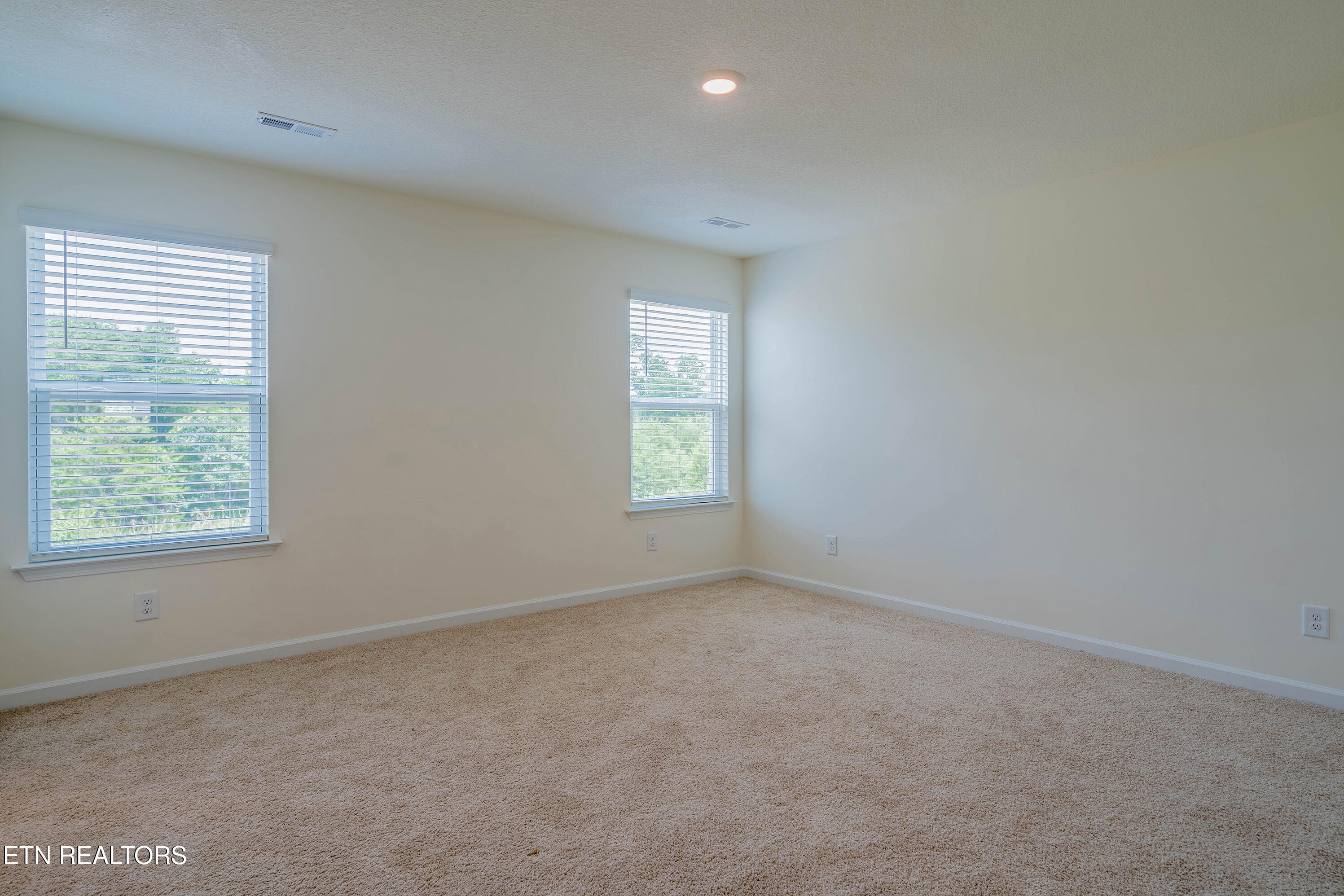 106 Gigi Lane Oak Ridge, TN 37830 - Photo 33 of 43 A7302445-HDR