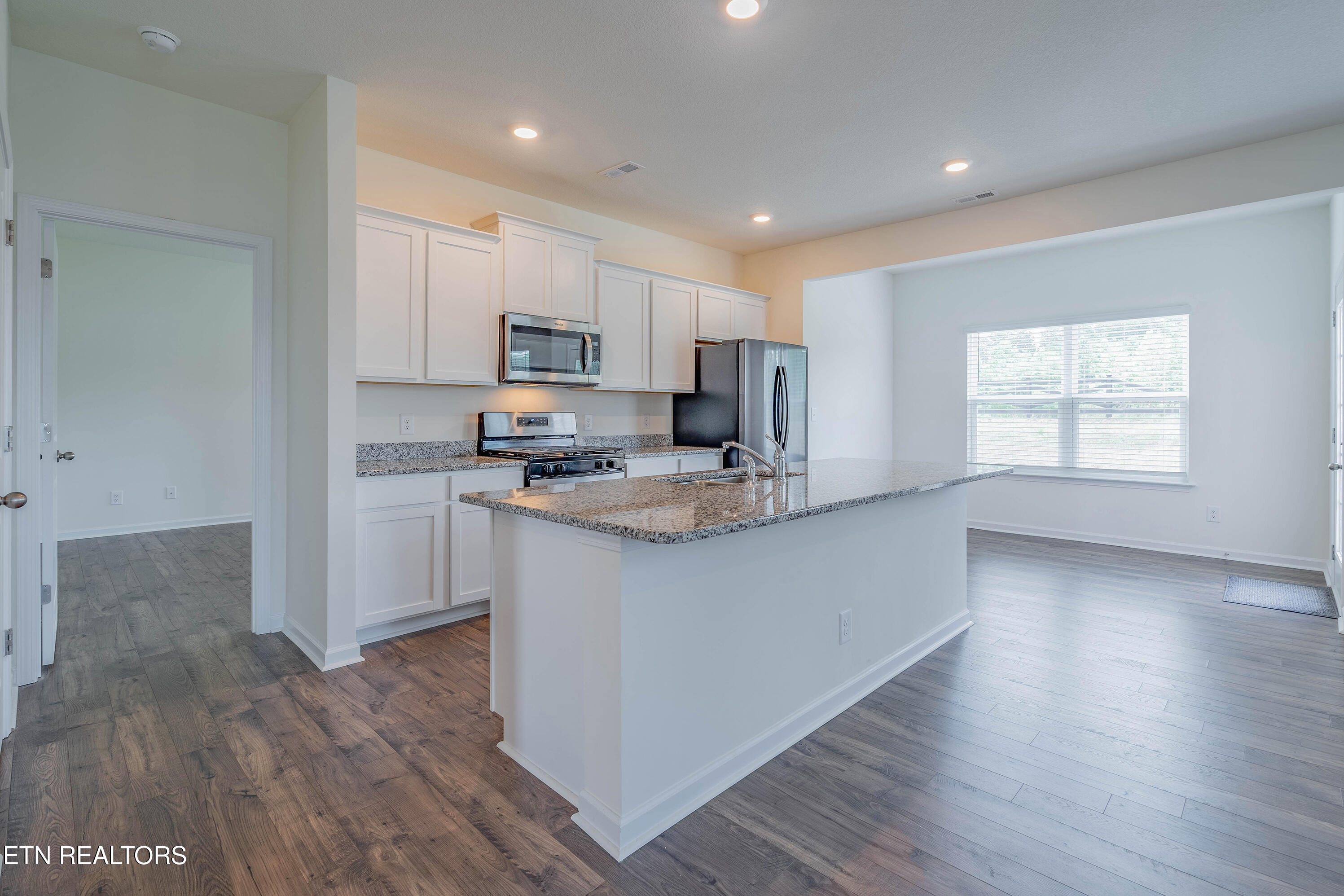 106 Gigi Lane Oak Ridge, TN 37830 - Photo 10 of 43 A7302394-HDR