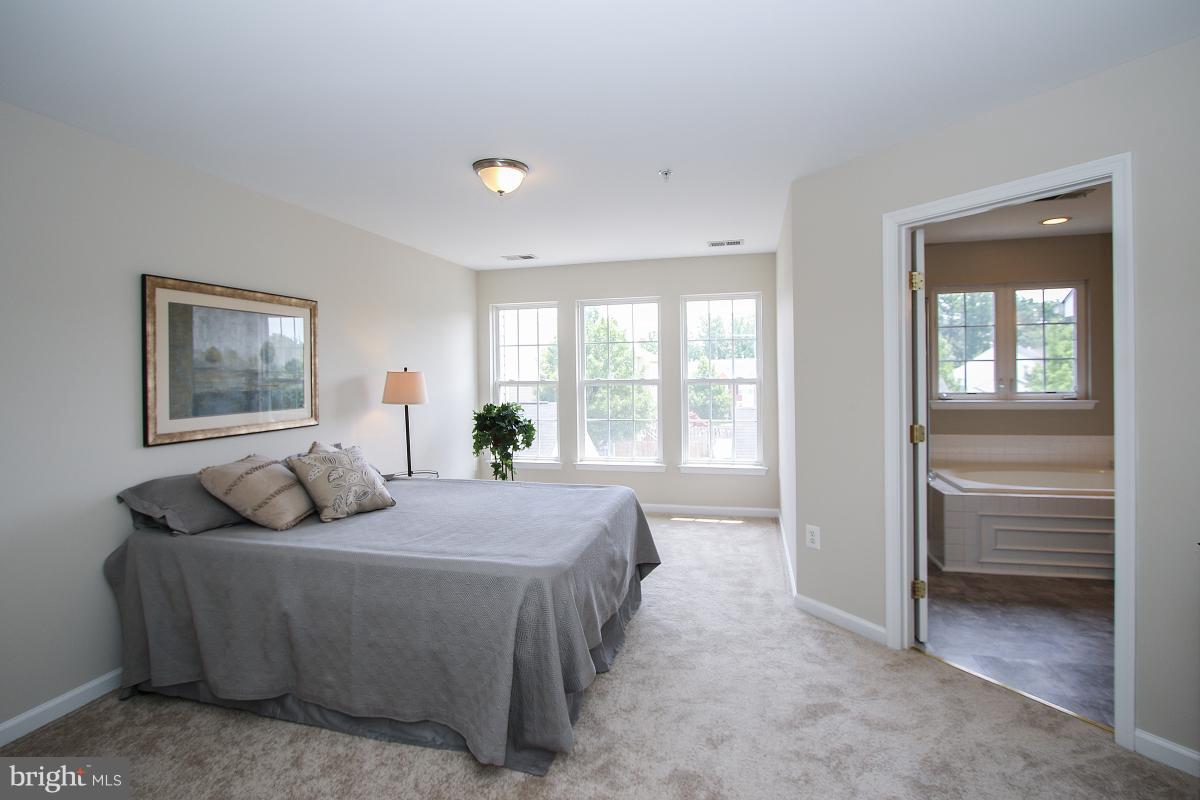13806 Lullaby Road Germantown, MD 20874 - Photo 19 of 30 Bedroom (Master)