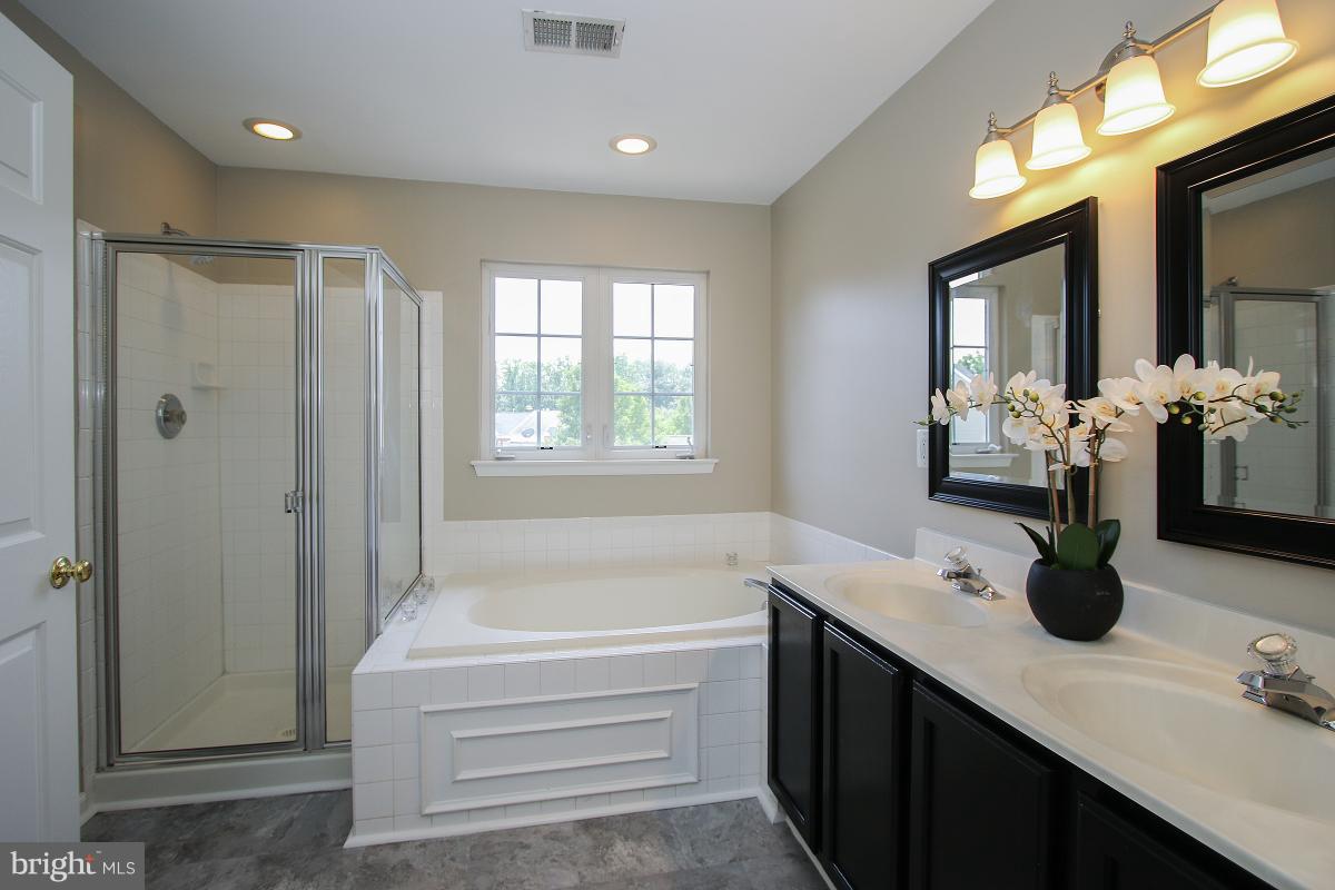 13806 Lullaby Road Germantown, MD 20874 - Photo 21 of 30 Bedroom (Master)