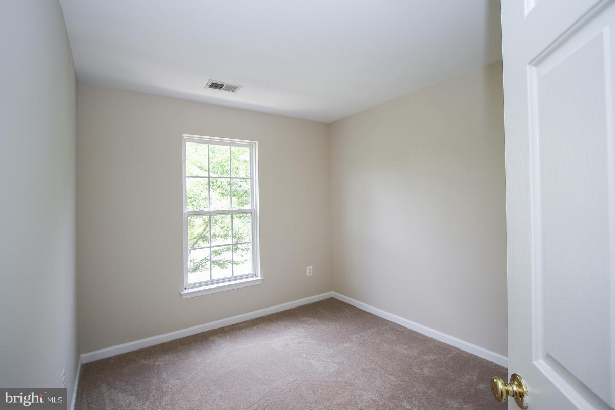 13806 Lullaby Road Germantown, MD 20874 - Photo 22 of 30 Bedroom