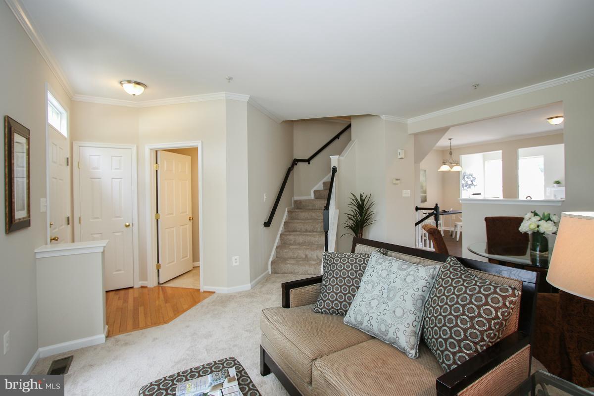 13806 Lullaby Road Germantown, MD 20874 - Photo 7 of 30 Interior (General)