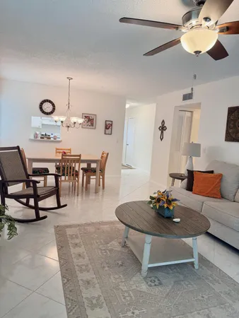$1,800 | 2950 Southeast Ocean Boulevard, Unit 86, Stuart, FL 34996