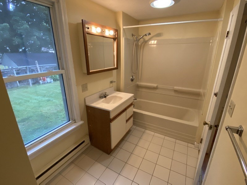 57 Chestnut Street, Unit 1R Northampton, MA 01062 - Photo 11 of 12