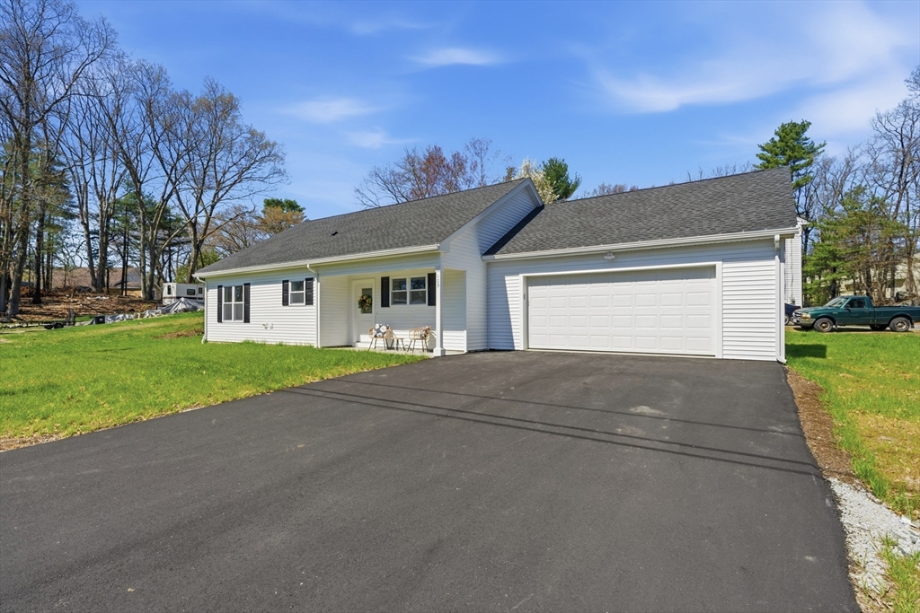 109 Navy Yard Road Dracut, MA 01826 - Photo 2 of 33