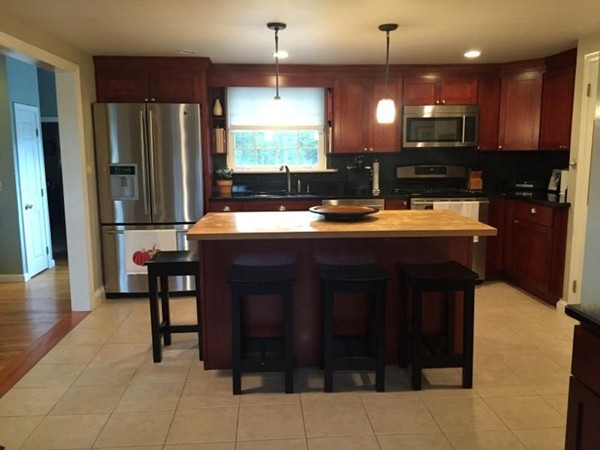 56 Ralph Chapman Road Swansea, MA 02777 - Photo 8 of 30 Gallery Image 8