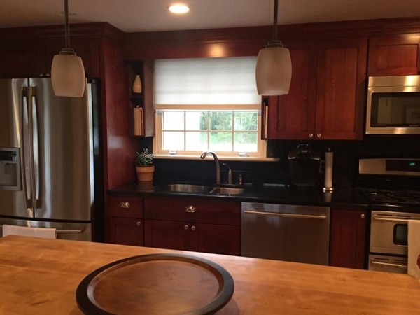 56 Ralph Chapman Road Swansea, MA 02777 - Photo 9 of 30 Gallery Image 9